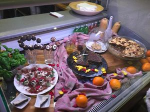 vegan desserts on display at Vengo Die Gemusekuche in Bremen