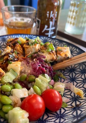 Sweet and sour poké bowl with tofu and Japanese beer without alcohol   at Kazoku in Malmo