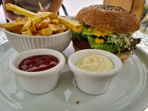 Hamberguessa elementa at Te Quiero Verde in San Cristobal De Las Casas