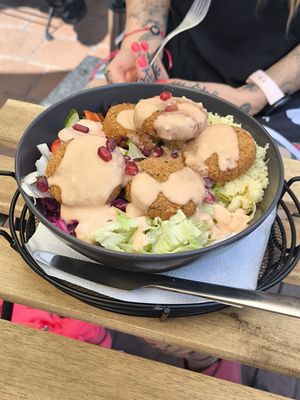 Falafel Bowl at zum Spießer in Landshut