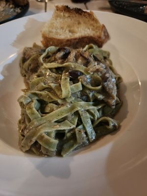 House made spinach pasta with egg plant, the sauce was whizzing up artichokes & potato  at The Drunken Sailor in Roatan