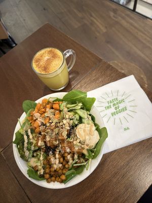 Green protein salad   at SLA - Westerstraat in Amsterdam