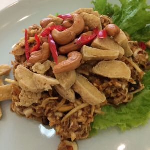 banana flower salad at Kin-Lum Vegetarian in Chiang Mai