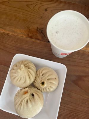  at Zhong Shan Yuan - 众善缘包粥铺 in Dali