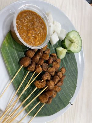 Skewers with satay sauce   at Gokul Raas Vegetarian - Little India in Central Singapore