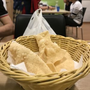 Crackers for appetiser at Gokul Raas Vegetarian - Little India in Central Singapore