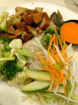 Chicken. Plate at Gokul Raas Vegetarian - Little India in Central Singapore