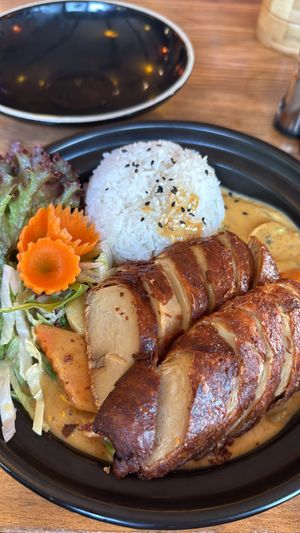 Vegane Ente in Erdnusssauce   at Pho Nho 68 in Stuttgart