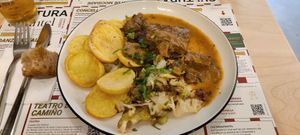 Filete de soja con patatas, setas y verduras at Black Cat Santiago in Santiago De Compostela