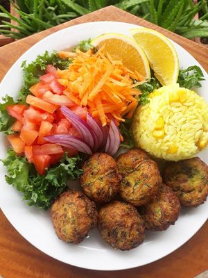 Zucchini Fritters #Veganuary at vegantamarindo in Tamarindo