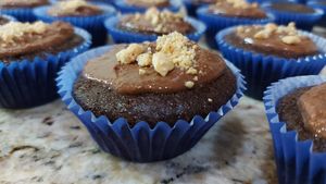 Gluten Free Peanut butter Cupcakes at vegantamarindo in Tamarindo