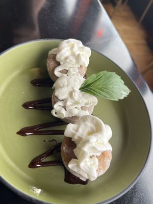 Chocolate mochia  at Běndì Wok N' Bar in Columbus