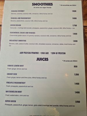 Drinks at Fruit Cafe in Ahangama