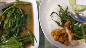 Morning Glory and Garlic Fried Tofu, late pic as I was hungry and fly conscious 😁 at The Best One PadThai in Ao Nang