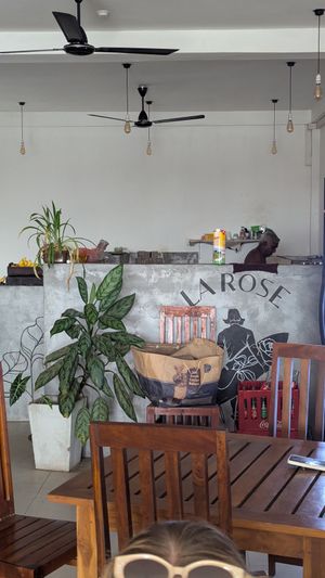 Laden at Larose Roti Shop in Ahangama