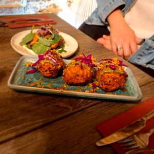 Oignons 🧅🧅🧅 at La Sauterelle in Toulouse