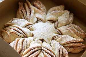 Cinnamon Sugar Snowflake at HoochMKE in Milwaukee