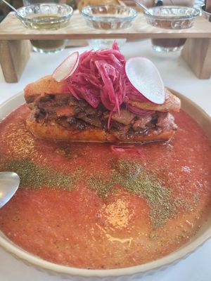 Estuvo deliciosa la torta ahogada, el sabor, la presentación, la atención, todo 10/10 👌🏻✨ at La Flaca - Chapalita in Zapopan