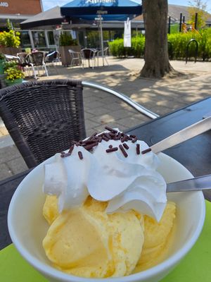 Coconut icecream with whip at Dorpshuis D'n Ostpit in Zeeland