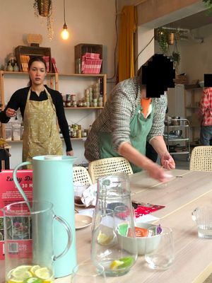 Lenna houdt de controle at Lenna's Kitchen in Den Bosch