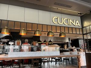 Where they make the pizzas   at L'Osteria - Bauhausplatz in Munich