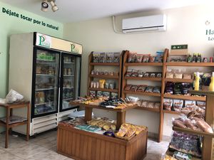 Small little place with one dining table  at Cafeteria Prema in Monteria