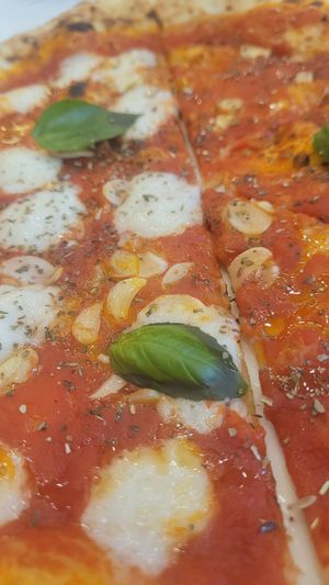 Vegan Cheese half n half pizza #Veganuary at Si Nonna's - The Original Sourdough Pizza in Mumbai