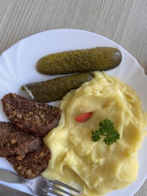 no meat loaf, no dairy in the mashed potatoes 👌 staff said they never use dairy except for occassional camembert in daily menu  at Vegevita in Valasske Mezirici