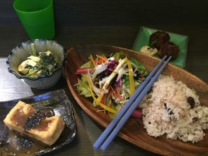 Lunch at Base Island Kitchen in Osaka