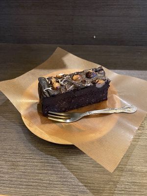 vegan and gluten-free brownie   at Base Island Kitchen in Osaka