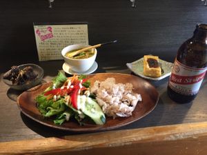 pre-fix lunch at Base Island Kitchen in Osaka