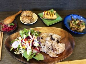 The lunch special so good! 4 tapas your choice + tasty rice, salad & drink😄all for 1200¥ at Base Island Kitchen in Osaka