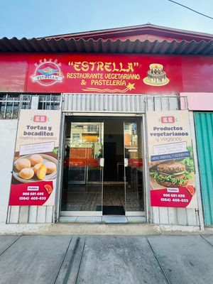 Restaurante vegetariano - vegano y pastelería Estrella ⭐ #Veganuary at Estrella  in Arequipa
