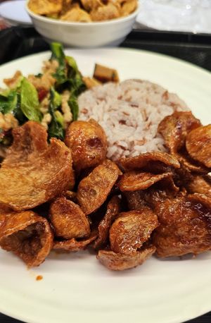  at Shine Thong Vegetarian Food - Ratchadamri Rd - ชั้น 1 โซน hug thais in Bangkok