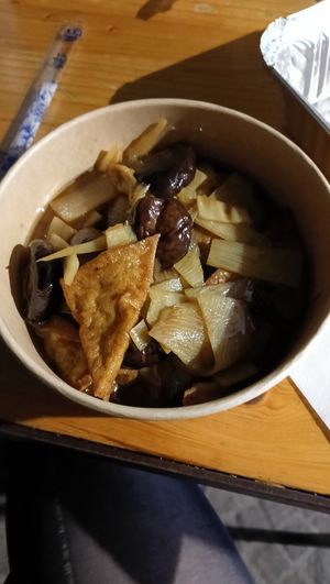 Tofu con funghi e bambu at Kungfu Box in Treviso