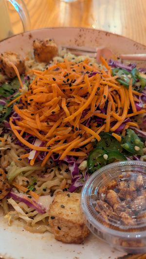 Spicy Peanut Noodles -- excellent and would get again at Life Alive Organic Cafe in Washington
