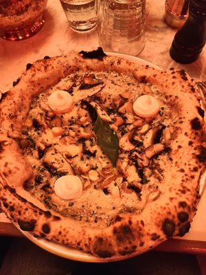Truffle pizza without walnuts at BASTA - Italiensk Restaurang Örebro in Oerebro