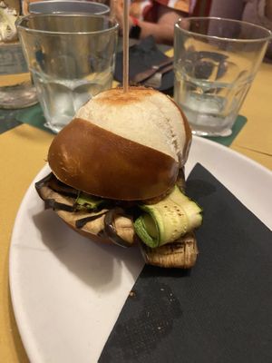Panino bretzel con verdure e pomodori secchi   at Connery in Turin