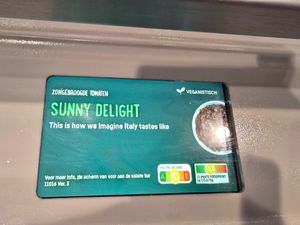 tomatoes - vegan clearly labelled at Picadeli - Esso Minderhout in Hoogstraten