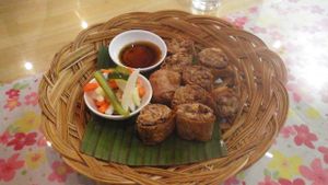 5 Spice Roll (Teochew Ngoh Hiang) at Loving Hut in Central Singapore