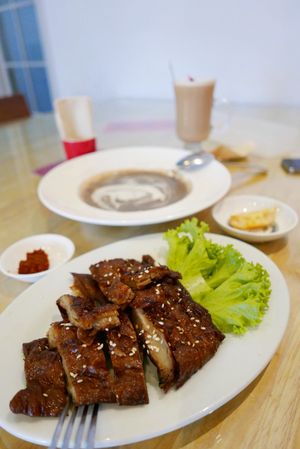 Vegan CharSiew, Creamy Mushroom Soup, and a Rose Latte at Loving Hut in Central Singapore