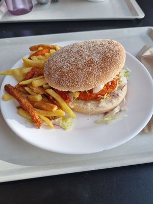 Veganer Chicken Burger at Mensa Flensburg in Flensburg