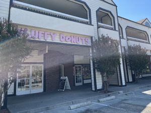 Storefront  at Fluffy Donuts in Davis