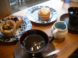 Macrovenus and Pan-yakibito at Macrovenus and Pan-Yakibito in Tokyo