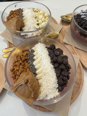 Vegan smoothie bowl!   at blend in Newquay