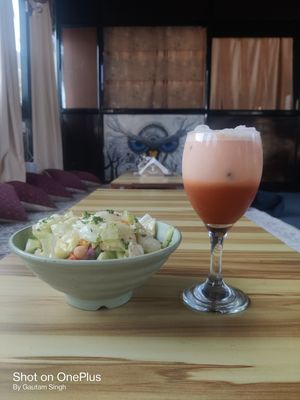 Greek vegan chickpea salad & Thai tea mocha at The Yogic Bowl in Rishikesh