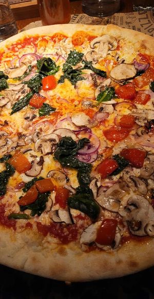 Forza supplément champignons at L'Osteria - Lyon Confluence in Lyon