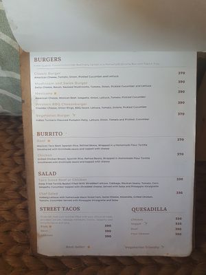 Salat (orderd without meat) at Mondayyy's in Siargao