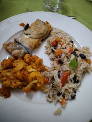 Mix di piatti dal mondo at Capre e Cavoli in Brescia