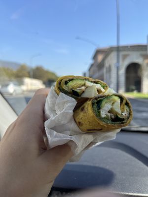 Piadina con impasto alla curcuma. Ripiena di tofu marinato, zucchine grigliate e patè di olive  at Capre e Cavoli in Brescia